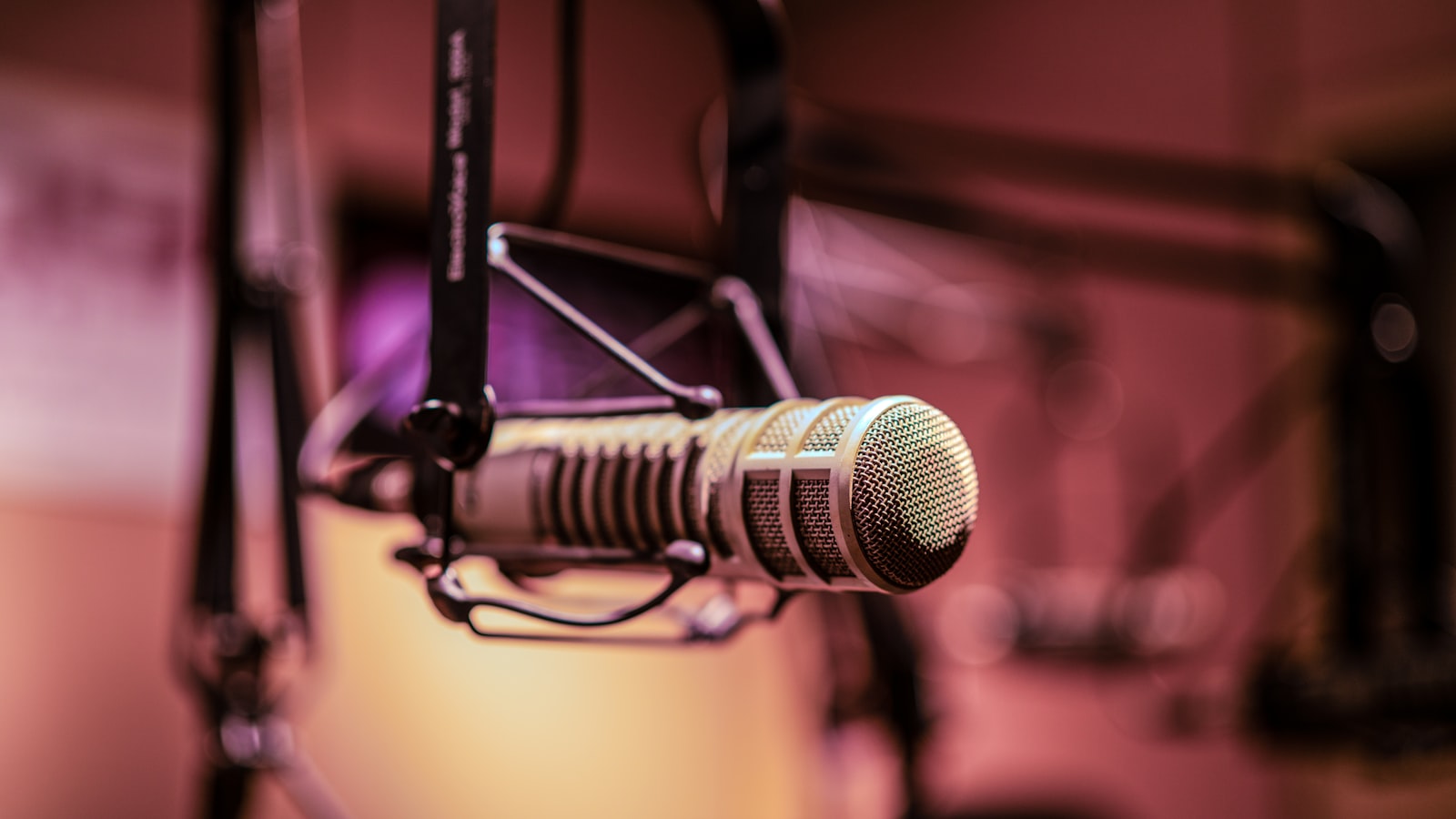 Choose the Right Podcast Studio in Amsterdam