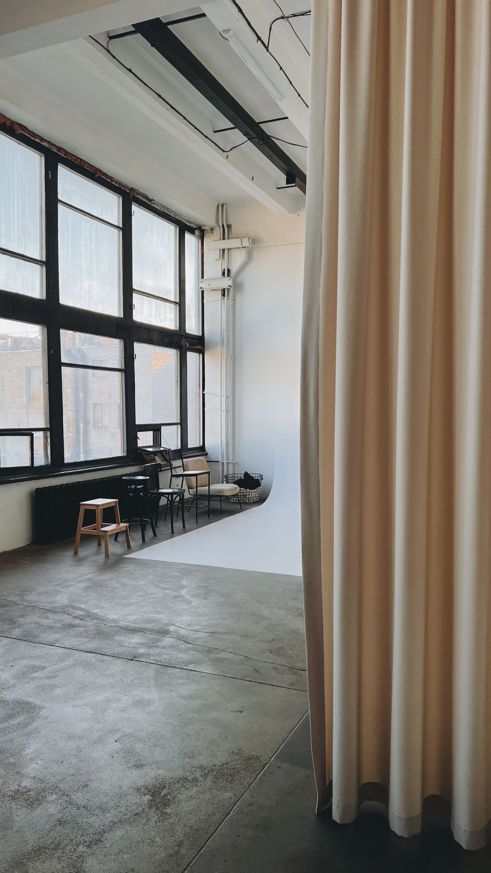 Large Photo Studio Amsterdam: Automotive & Big Sets