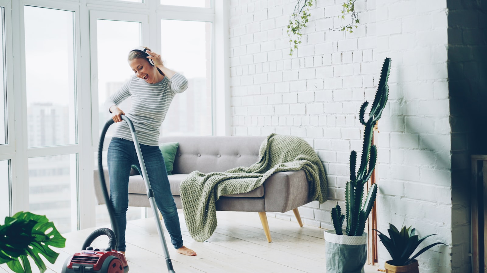 Post-Renovation Cleaning and Handover: Snagging List, Waste and Final Payment