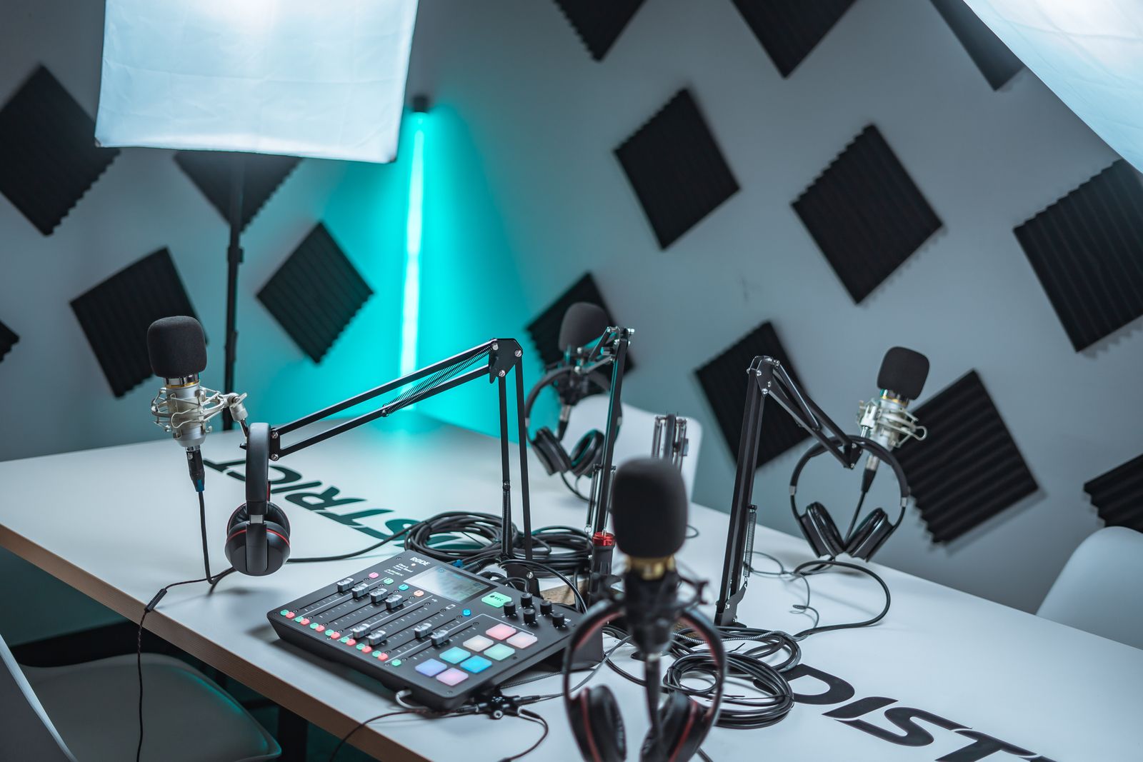 Podcast Studio Amsterdam Cost: Hourly & Day Rates